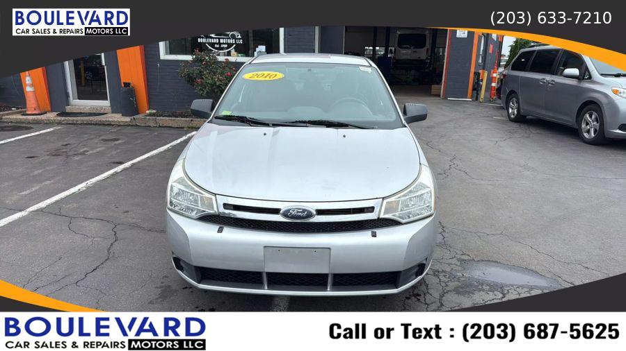 2010 Ford Focus SE's photo