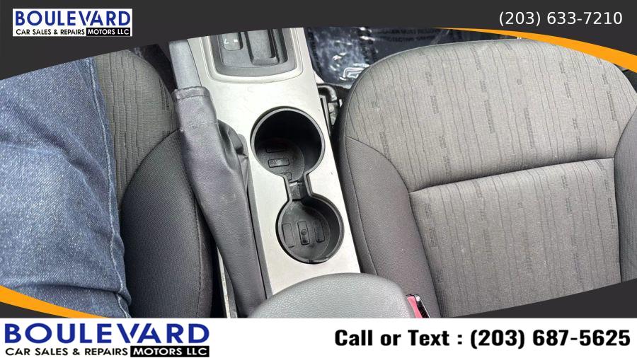 2010 Ford Focus SE - Photo 20