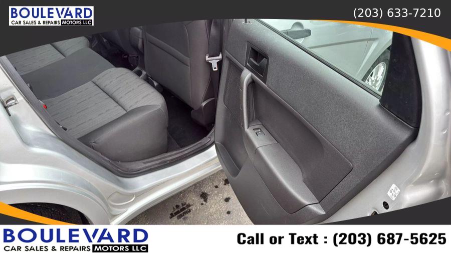 2010 Ford Focus SE - Photo 27