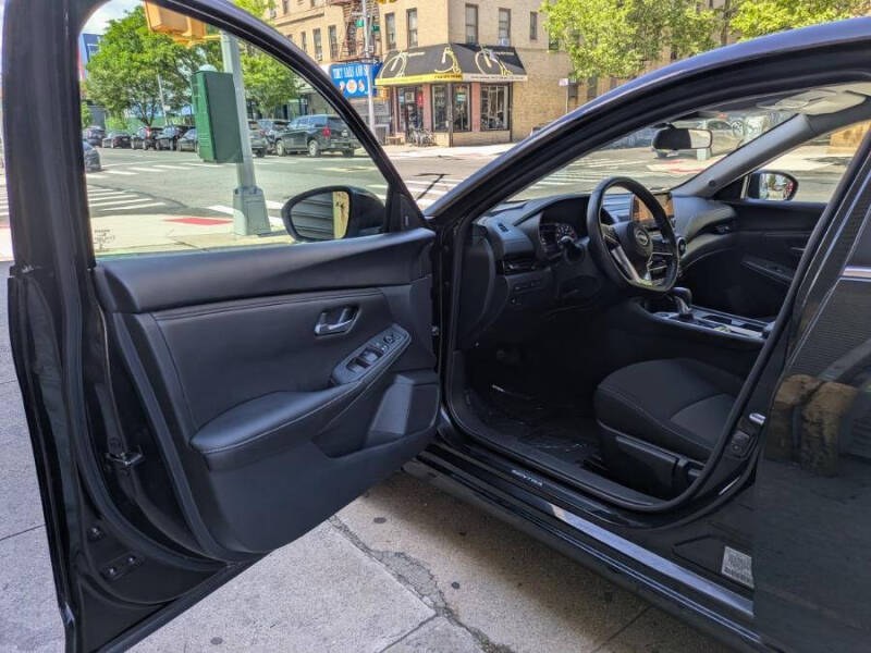 2024 Nissan Sentra SV - Photo 8
