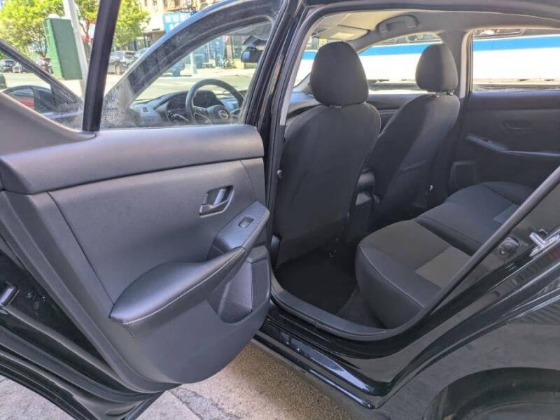 2024 Nissan Sentra SV - Photo 6
