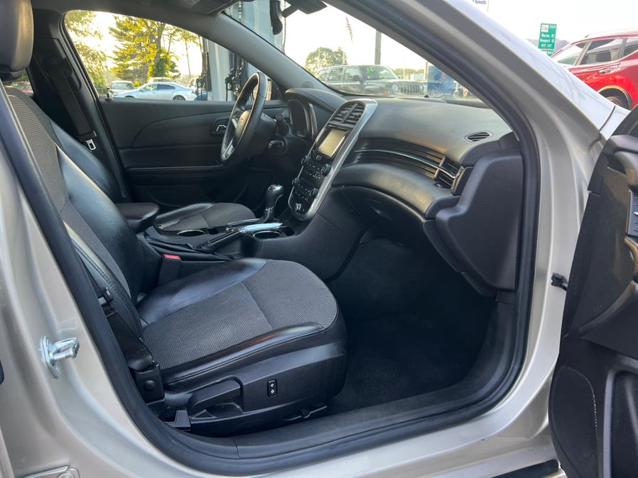 2015 Chevrolet Malibu 1LT - Photo 11