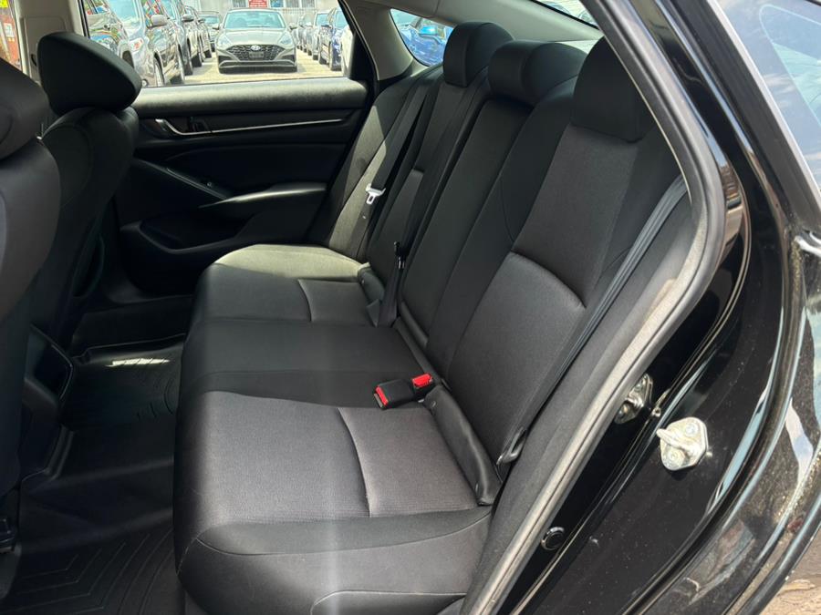 2018 Honda Accord LX - Photo 8