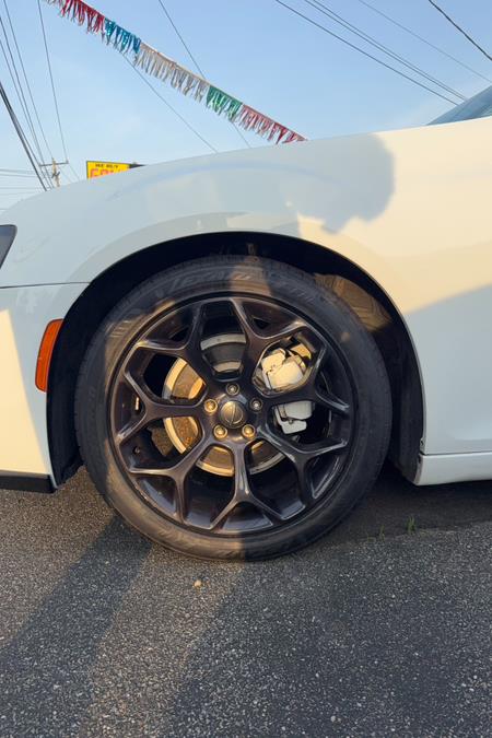 2019 Chrysler 300 S's photo
