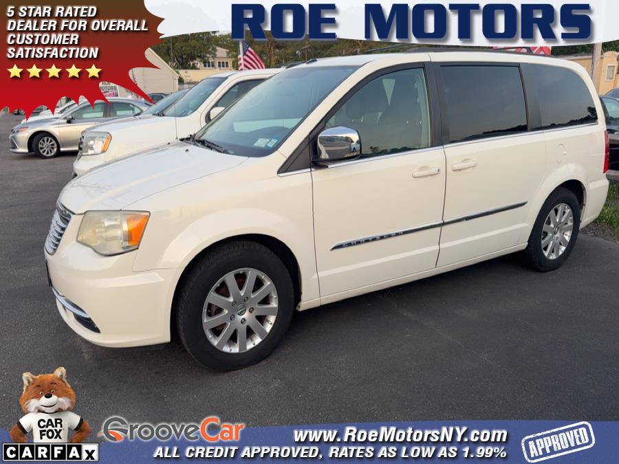 Used 2011 Chrysler Town & Country in Shirley, New York | Roe Motors Ltd. Shirley, New York