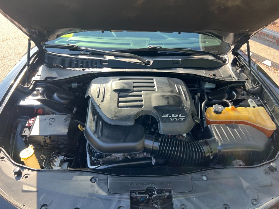 2017 Dodge Charger SXT - Photo 8