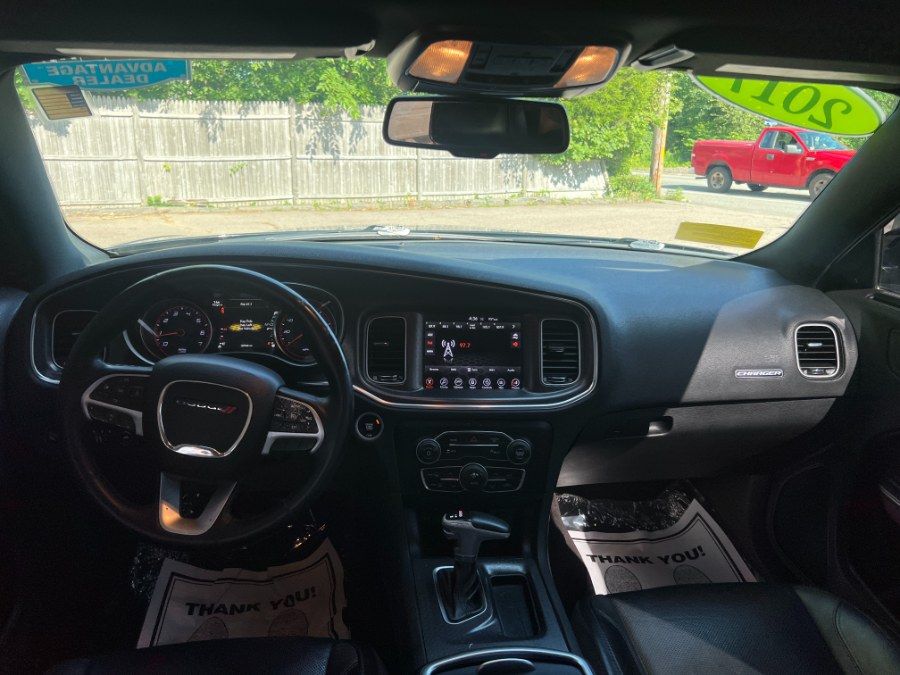 2017 Dodge Charger SXT - Photo 10