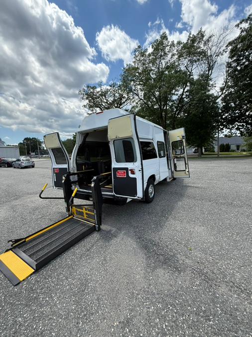 2011 Ford E-Series Econoline Van