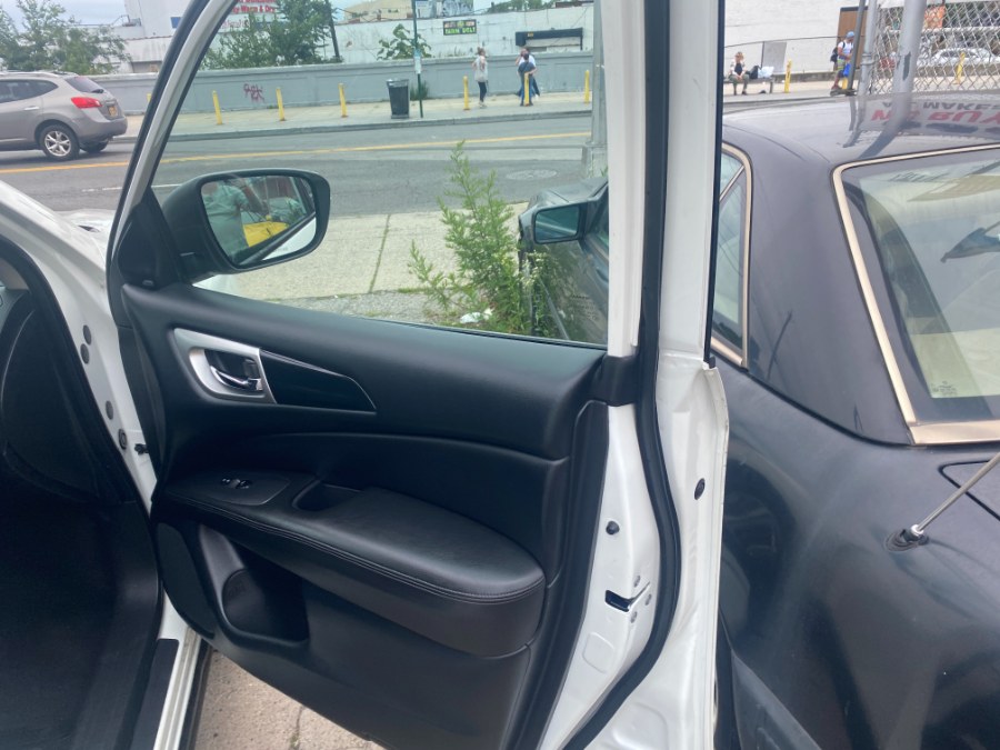 2020 Nissan Pathfinder SV - Photo 12
