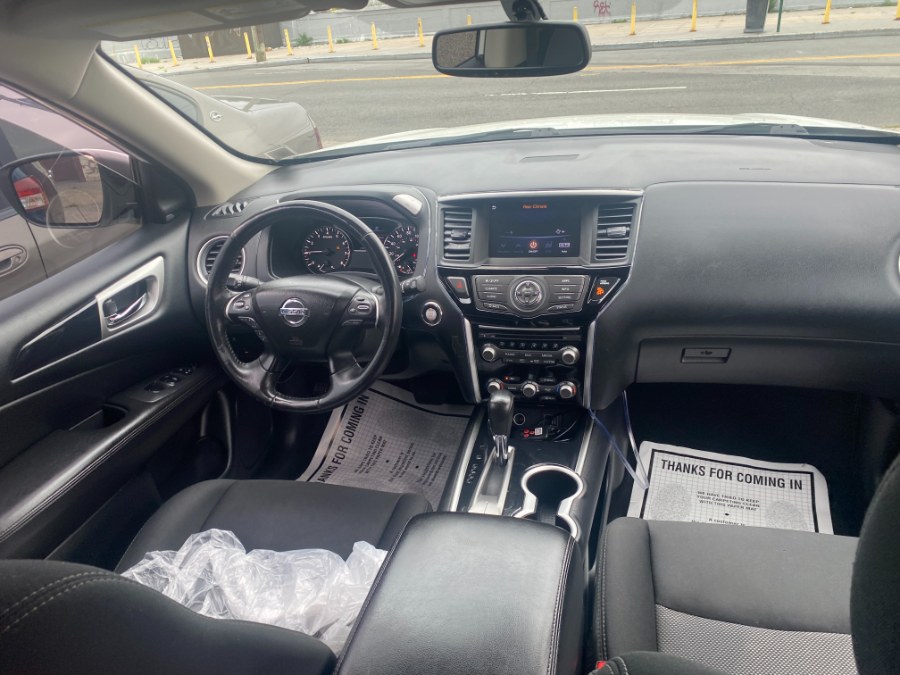 2020 Nissan Pathfinder SV - Photo 11