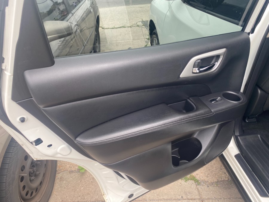 2020 Nissan Pathfinder SV - Photo 15