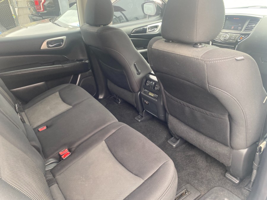 2020 Nissan Pathfinder SV - Photo 9