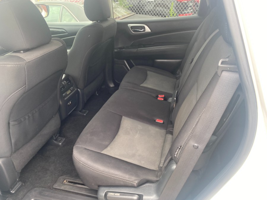2020 Nissan Pathfinder SV - Photo 14