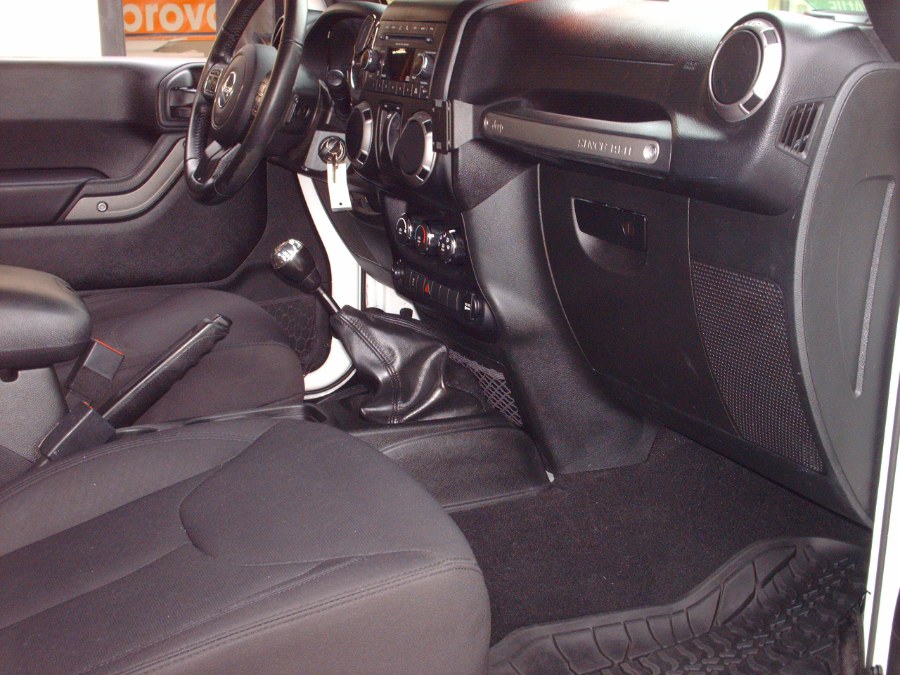 2017 Jeep Wrangler Sport S - Photo 8