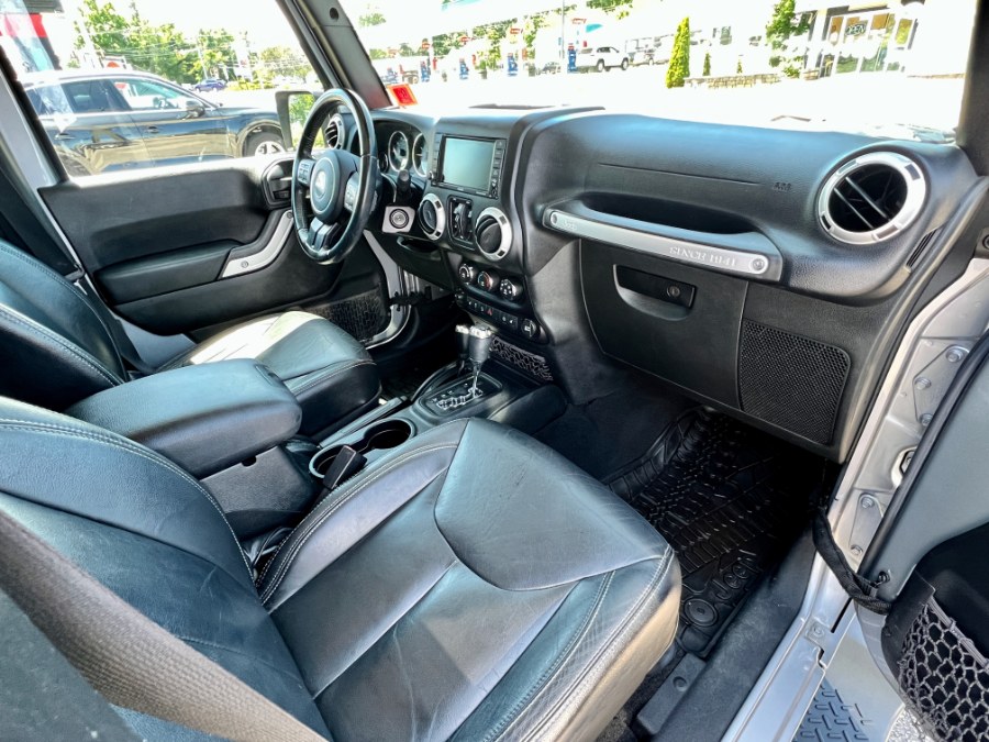 2016 Jeep Wrangler Unlimited Sahara - Photo 25