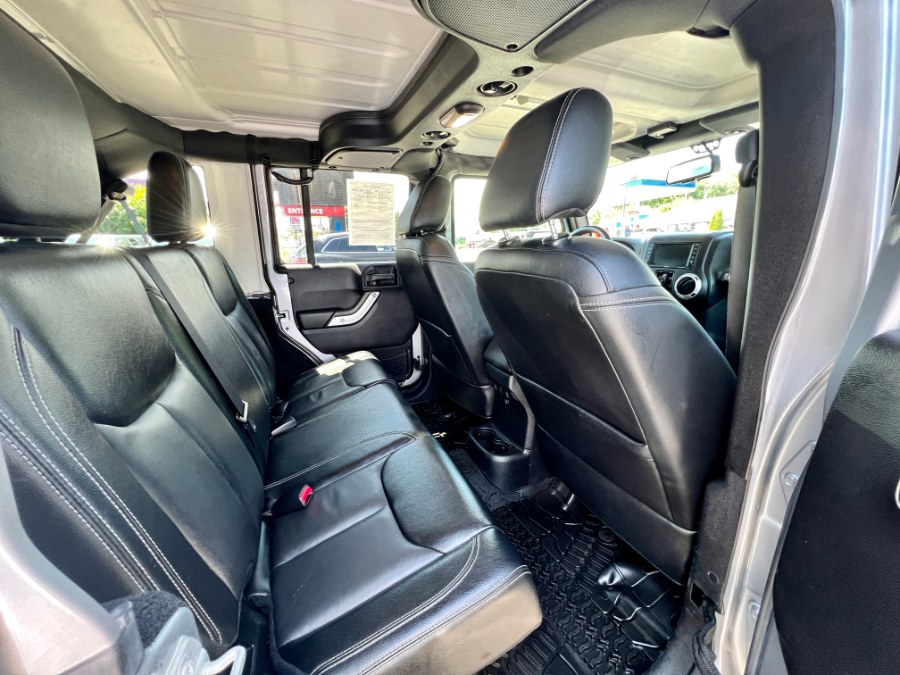 2016 Jeep Wrangler Unlimited Sahara - Photo 31