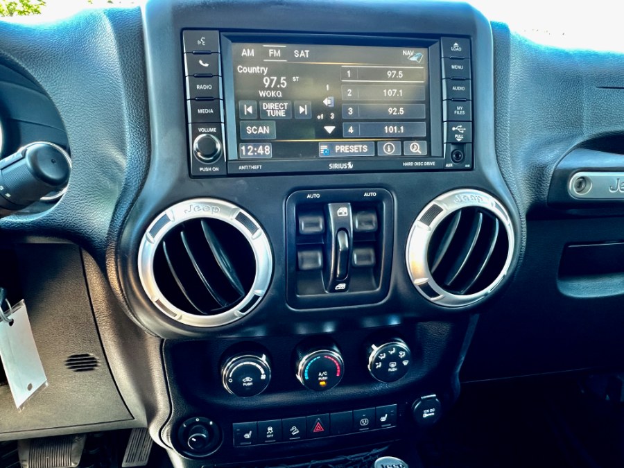 2016 Jeep Wrangler Unlimited Sahara - Photo 21