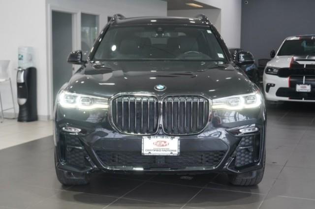 2022 BMW X7 xDrive40i's photo