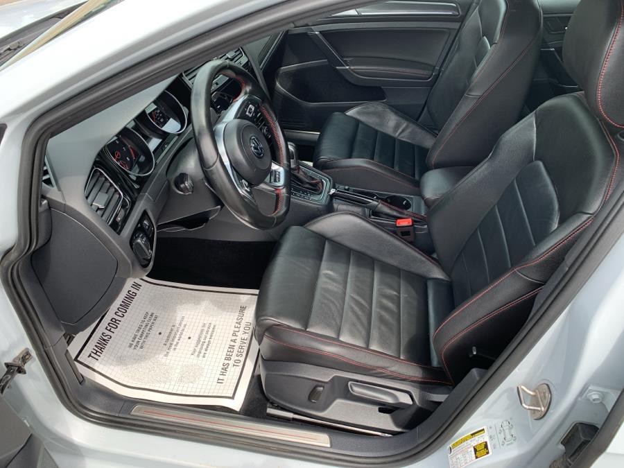 2019 Volkswagen Golf GTI SE - Photo 9