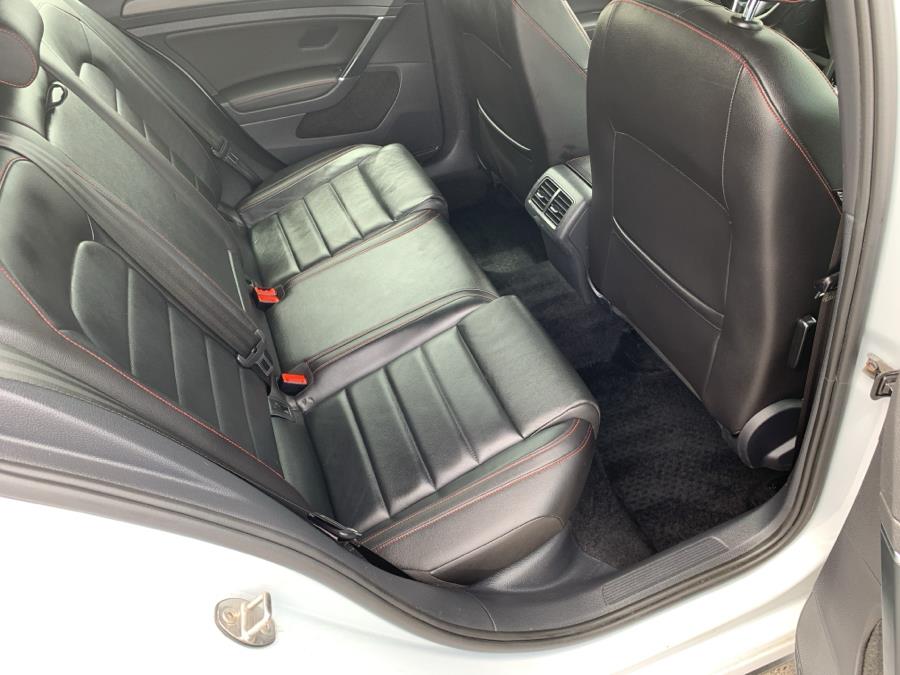 2019 Volkswagen Golf GTI SE - Photo 12