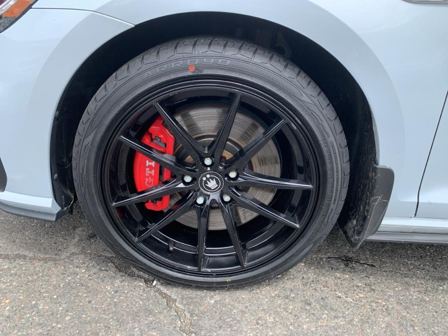 2019 Volkswagen Golf GTI SE - Photo 22