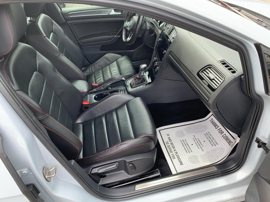 2019 Volkswagen Golf GTI SE - Photo 11