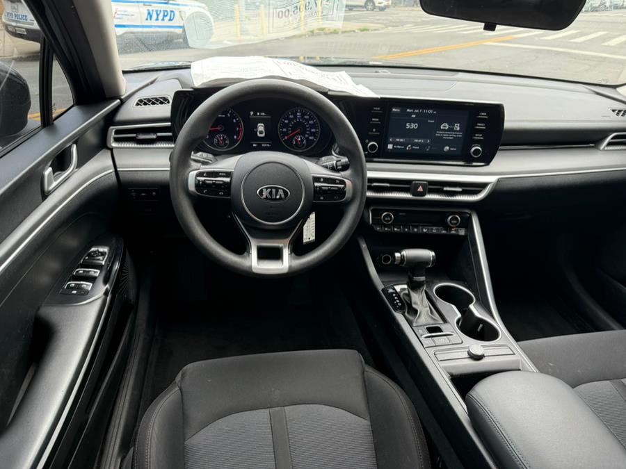 2021 Kia K5 LX - Photo 10
