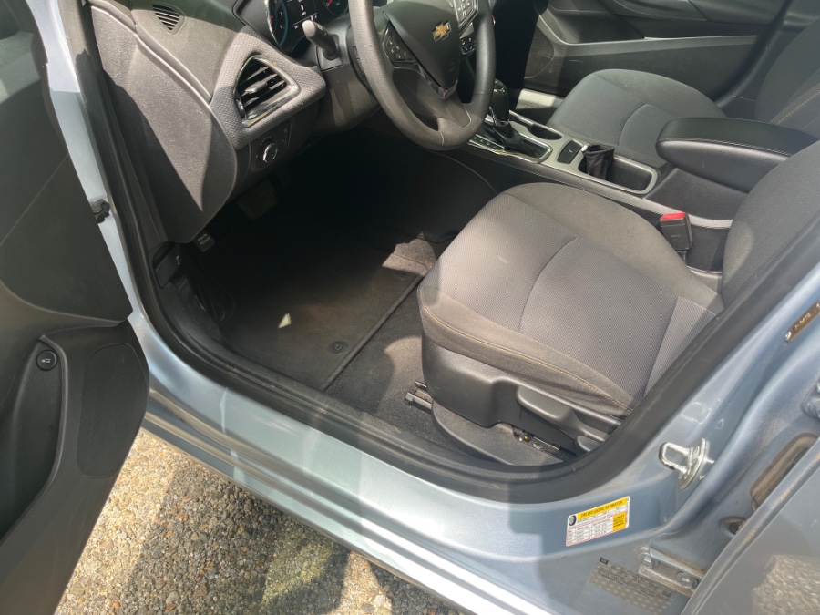 2018 Chevrolet Cruze LS - Photo 12