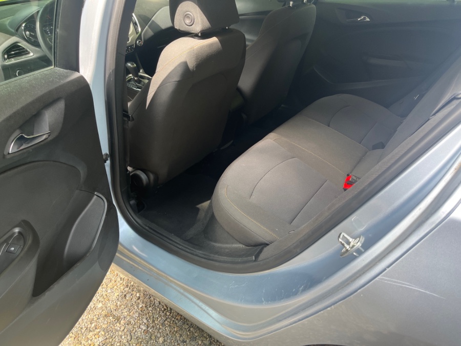 2018 Chevrolet Cruze LS - Photo 13