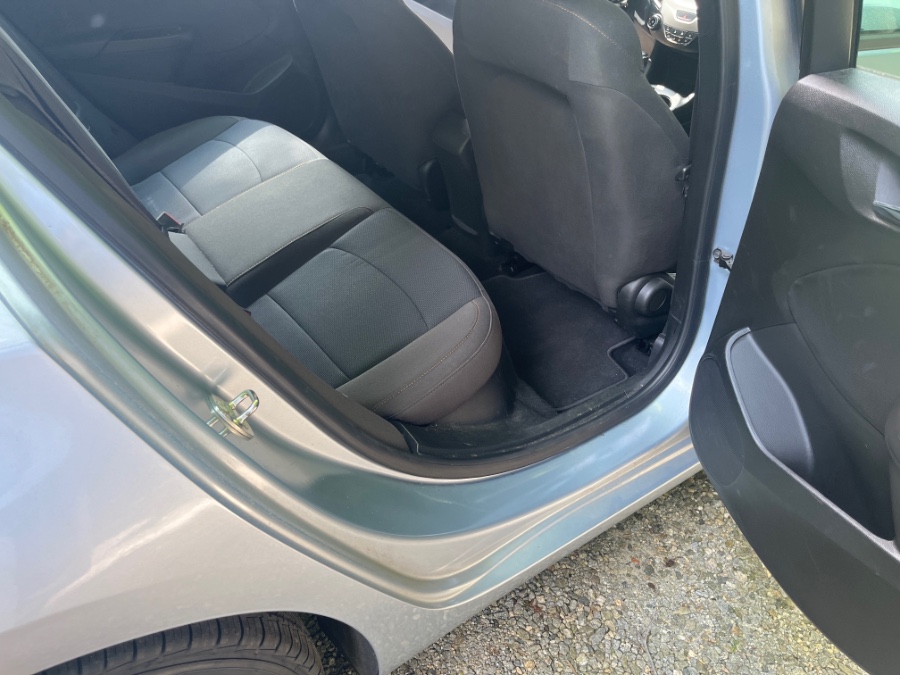 2018 Chevrolet Cruze LS - Photo 14
