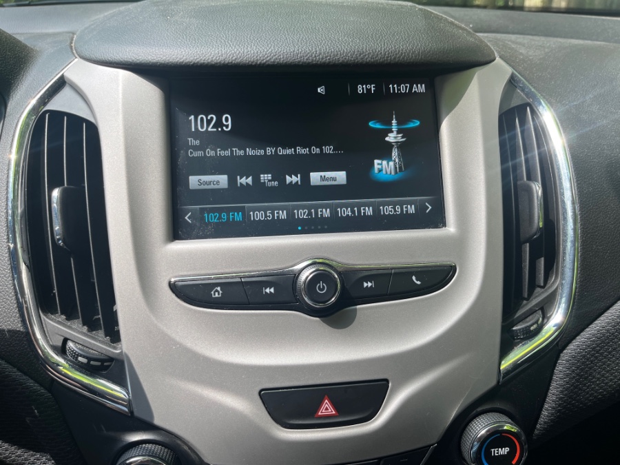 2018 Chevrolet Cruze LS - Photo 9