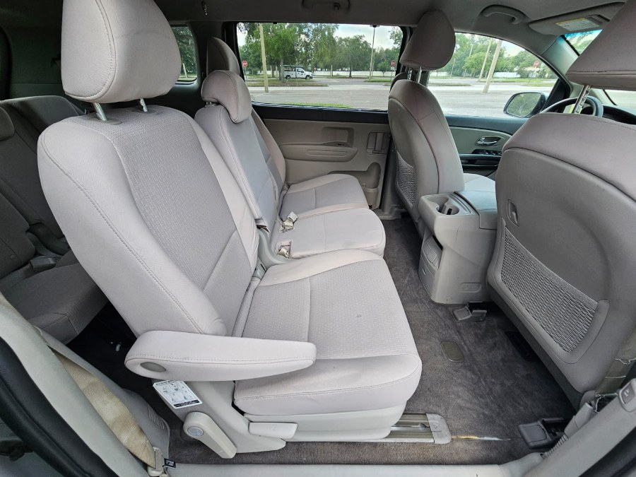 2016 Kia Sedona LX - Photo 15