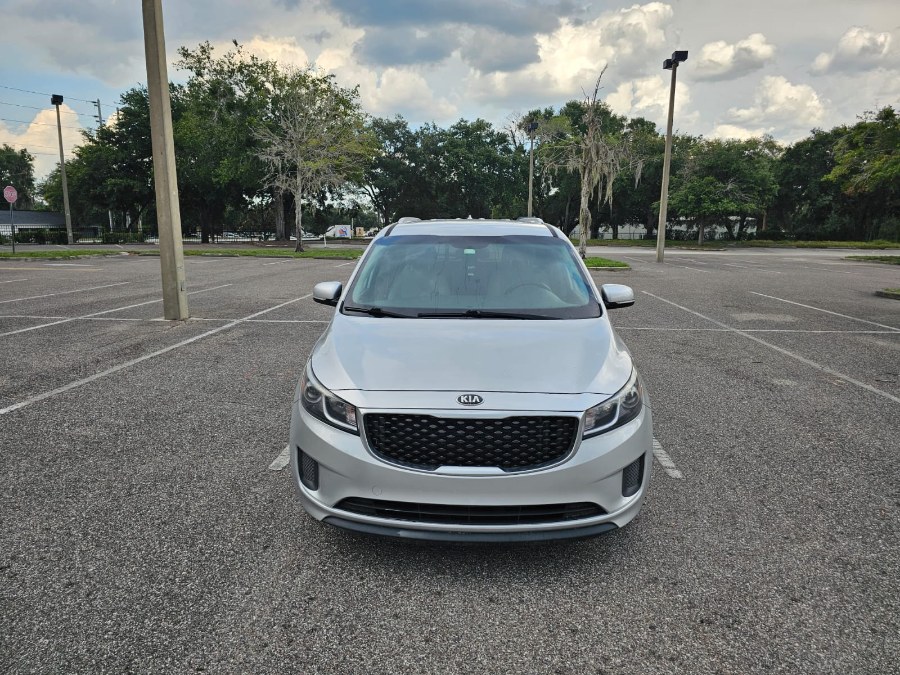 2016 Kia Sedona LX - Photo 6