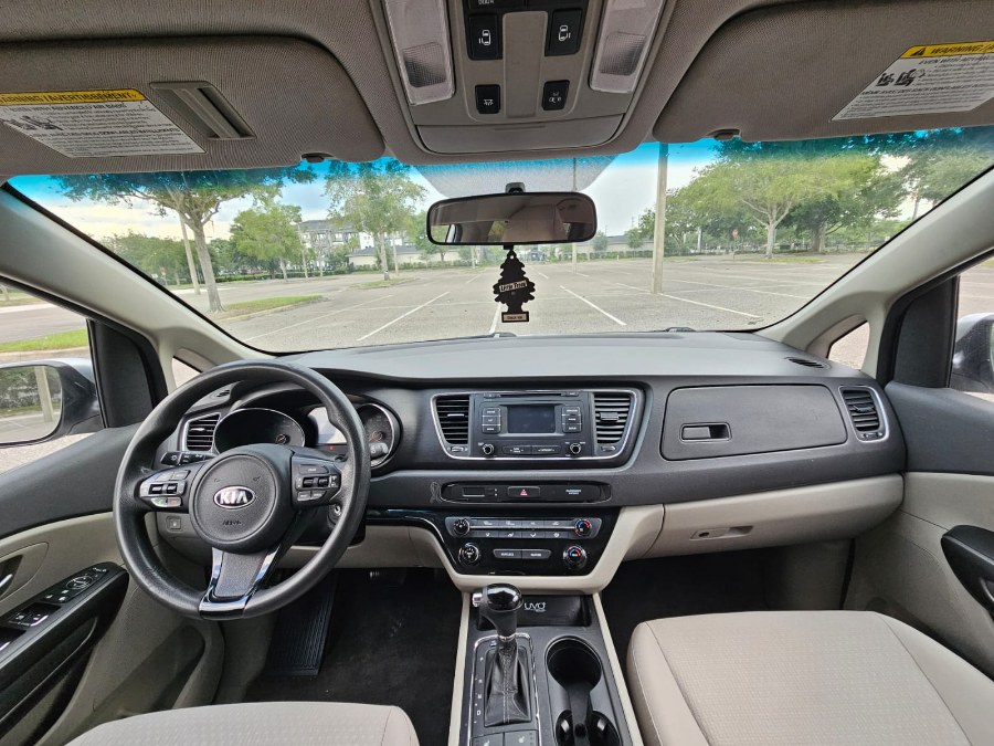 2016 Kia Sedona LX - Photo 10