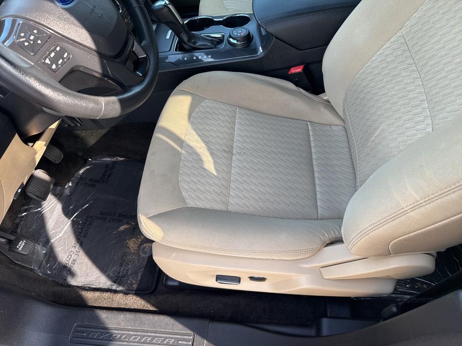 2016 Ford Explorer Base - Photo 9
