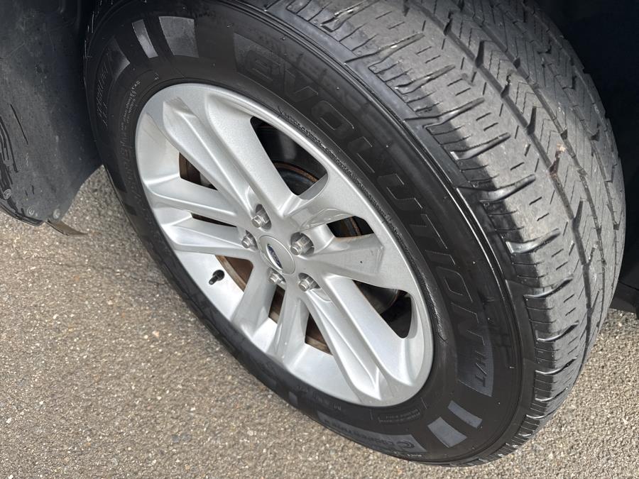 2016 Ford Explorer Base - Photo 29