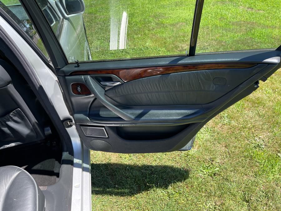 2002 Mercedes-Benz E-Class E320 4Matic - Photo 37