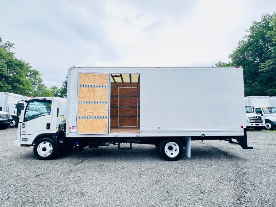 2022 Isuzu NRR - Photo 10