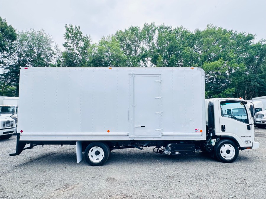 2022 Isuzu NRR - Photo 3