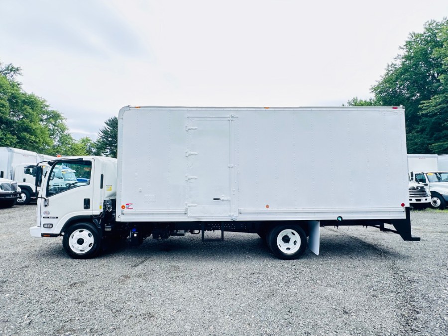 2022 Isuzu NRR - Photo 9