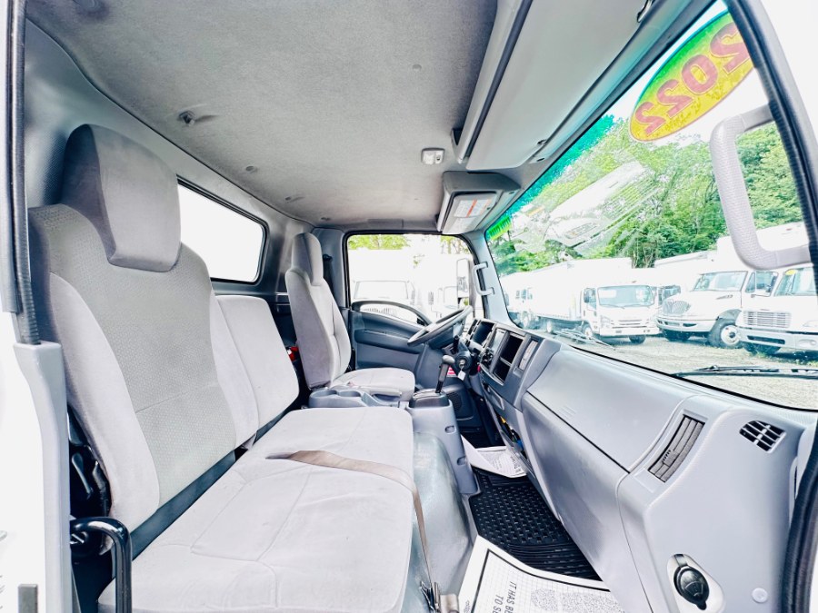 2022 Isuzu NRR - Photo 22