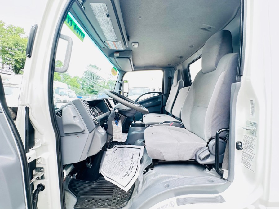 2022 Isuzu NRR - Photo 18