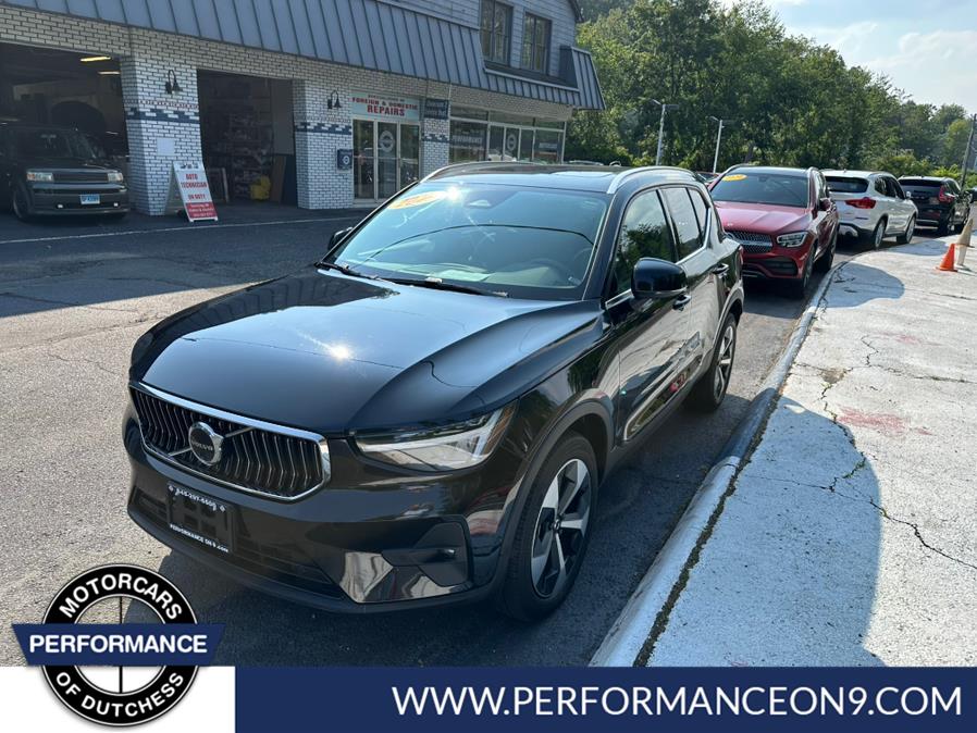 2025 Volvo XC40 B5 Plus Bright AWD's photo