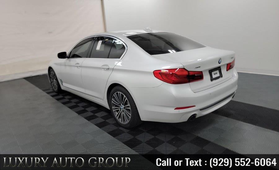 2019 BMW 5 Series 530i xDrive Sedan's photo