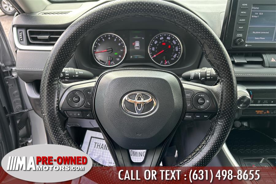 2021 Toyota RAV4 XLE - Photo 17