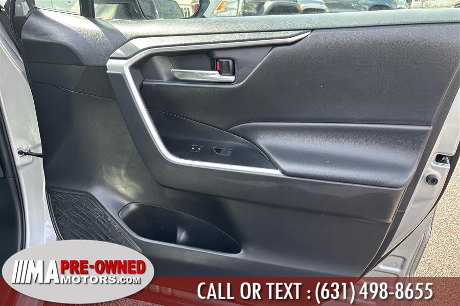 2021 Toyota RAV4 XLE - Photo 22