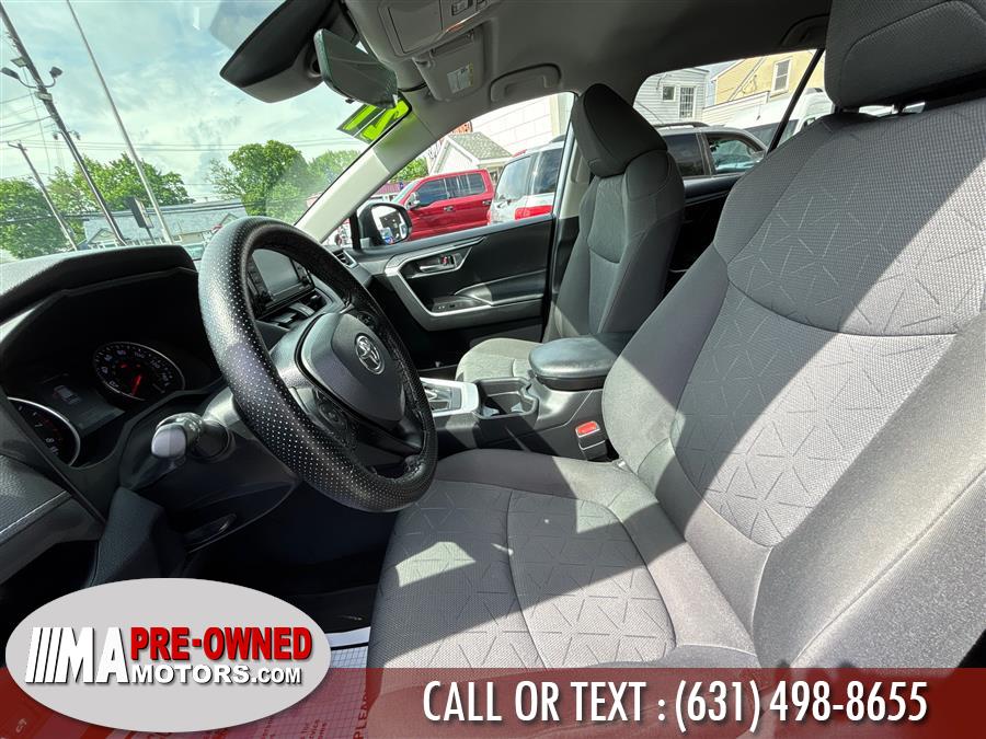 2021 Toyota RAV4 XLE - Photo 23