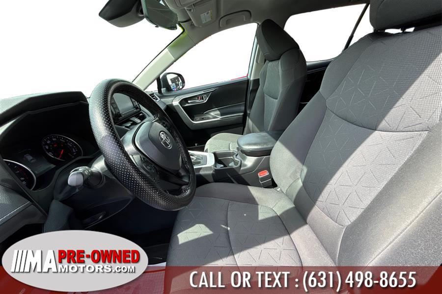 2021 Toyota RAV4 XLE - Photo 24
