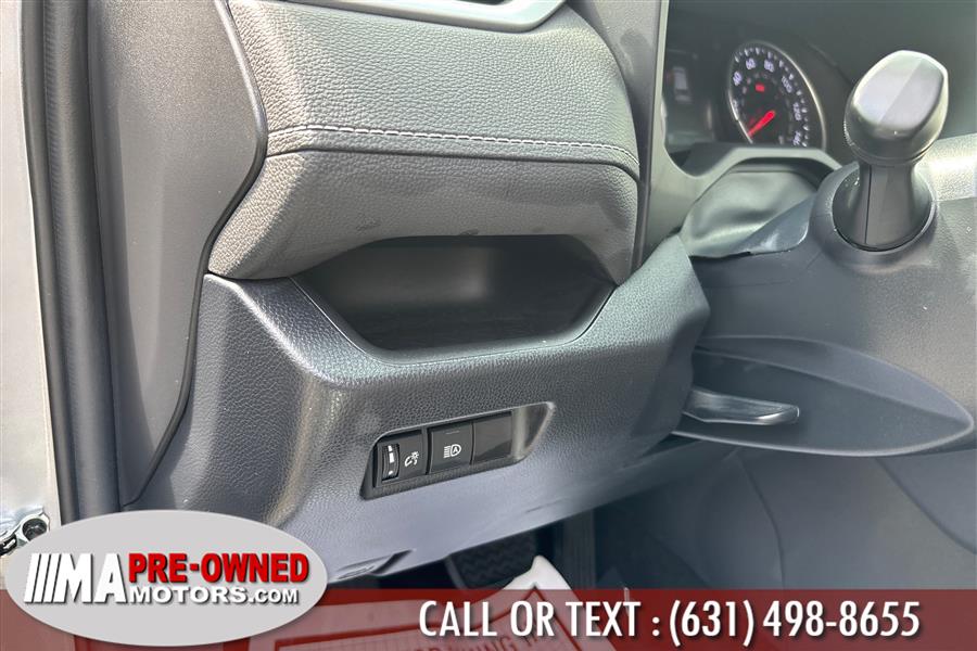 2021 Toyota RAV4 XLE - Photo 18