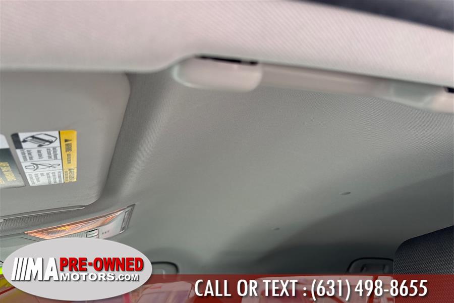 2021 Toyota RAV4 XLE - Photo 11